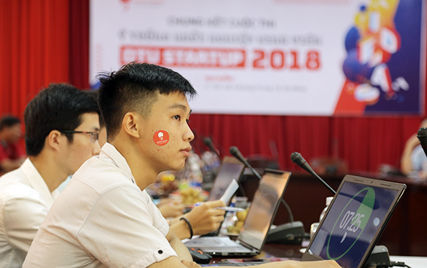 Trao giải cho các Ý tưởng Khởi nghiệp Xuất sắc - DTU Startup 2018