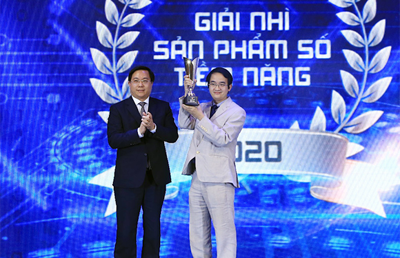 Trao giải nhì sản phẩm số tiềm năng 2020 cho ứng dụng 3D trong Y học của Đại học Duy Tân